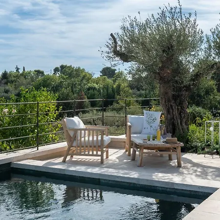 Guest house La Bastide Des Culs-rousset *