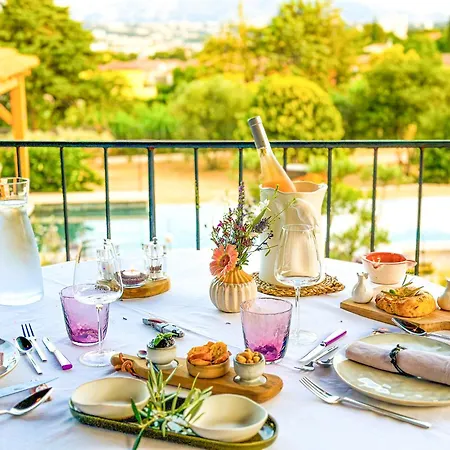Guest house La Bastide Des Culs-rousset *