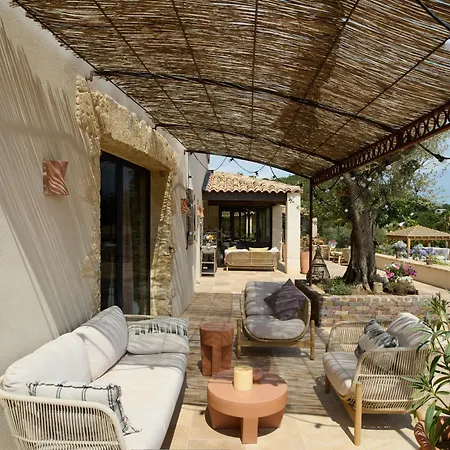 Guest house La Bastide Des Culs-rousset