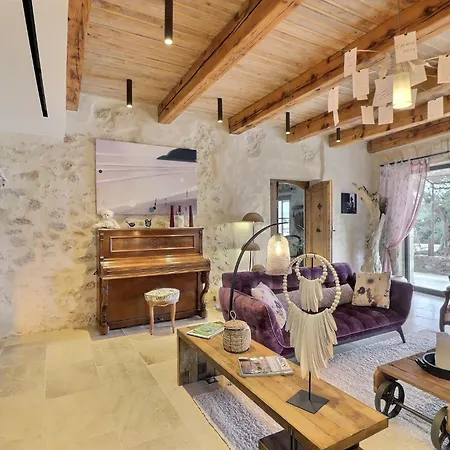 La Bastide Des Culs-rousset Guest house